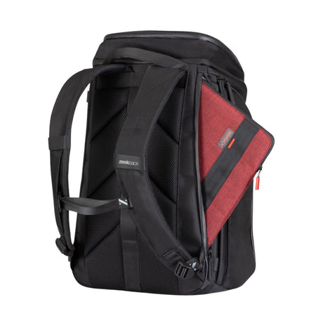 Svart ryggsäck med separat laptopfack