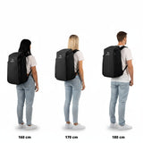 Storleksguide med ryggsäcken på personer som är 160, 170 och 180 cm långa.